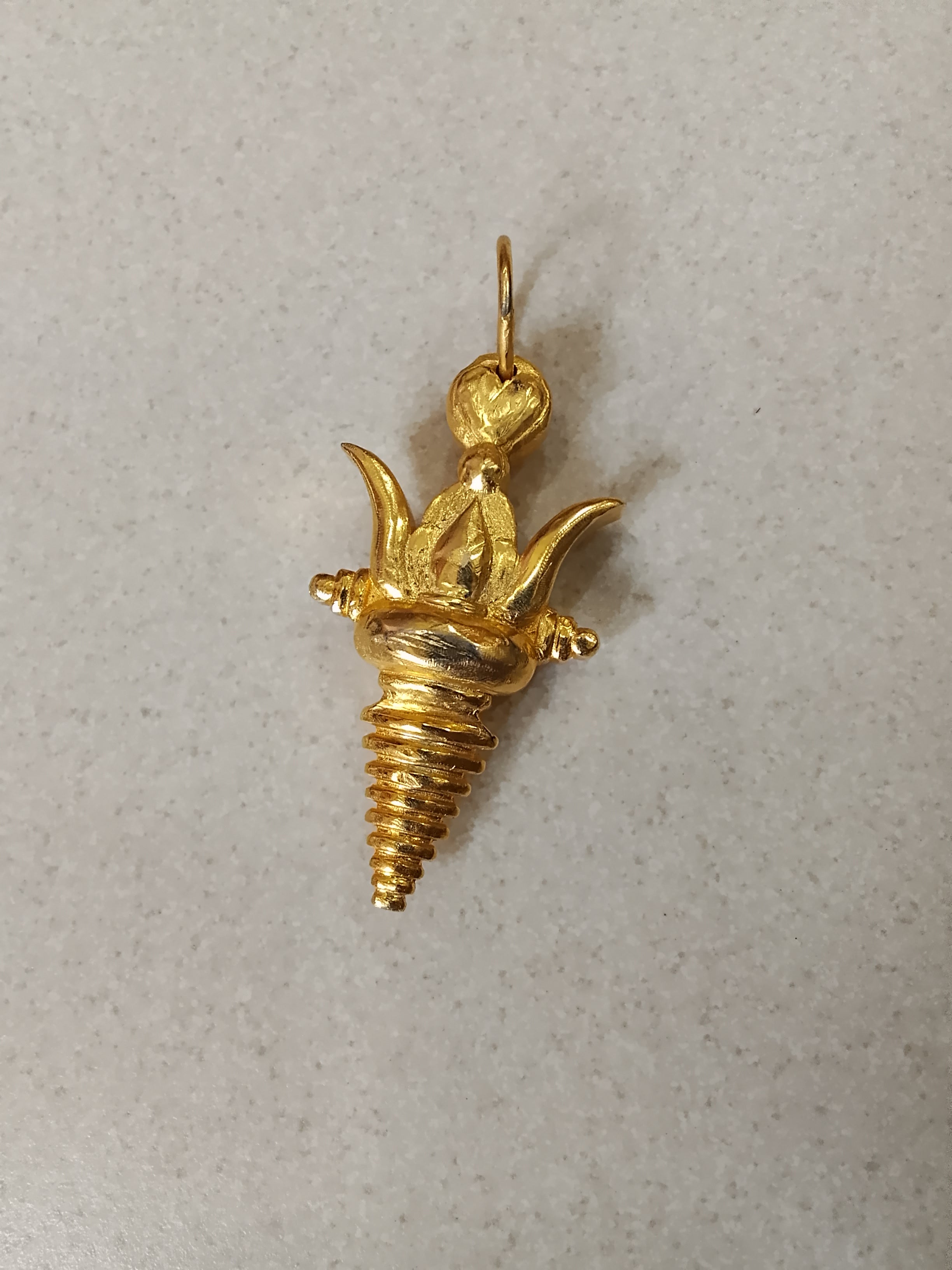 Trishu Pendant