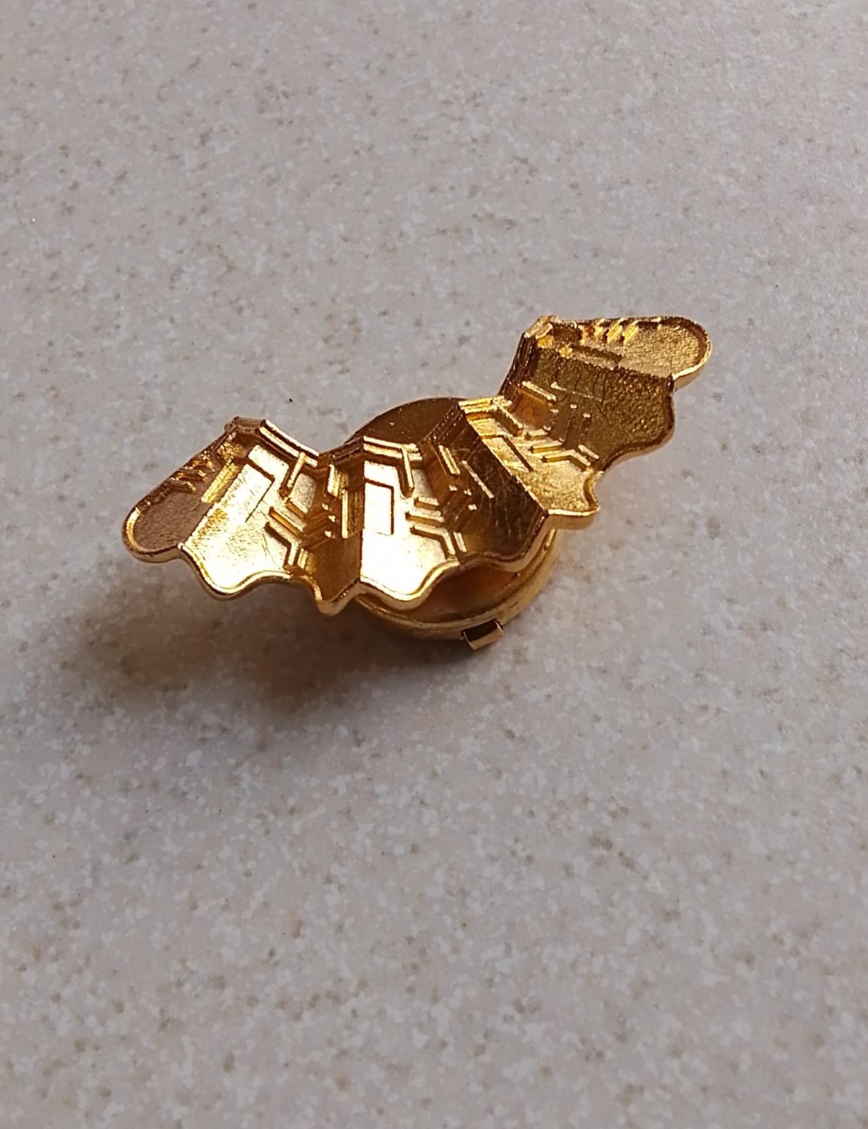 005 Frill Button Cover