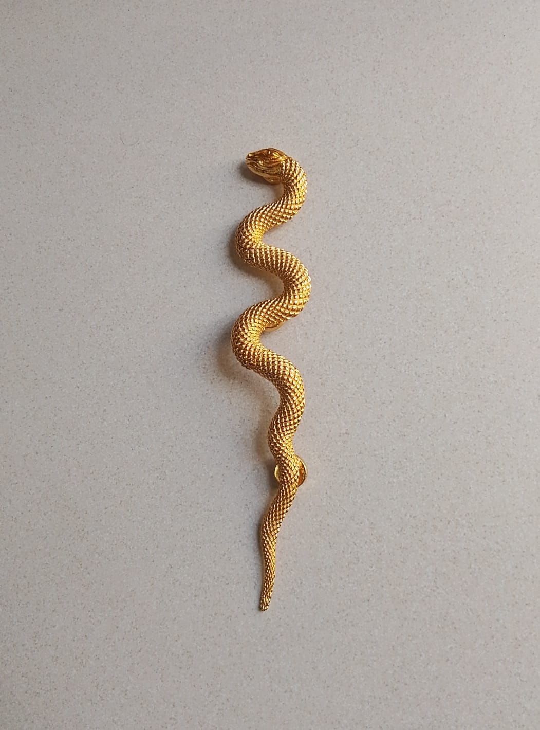 028 Serpent Button Cover