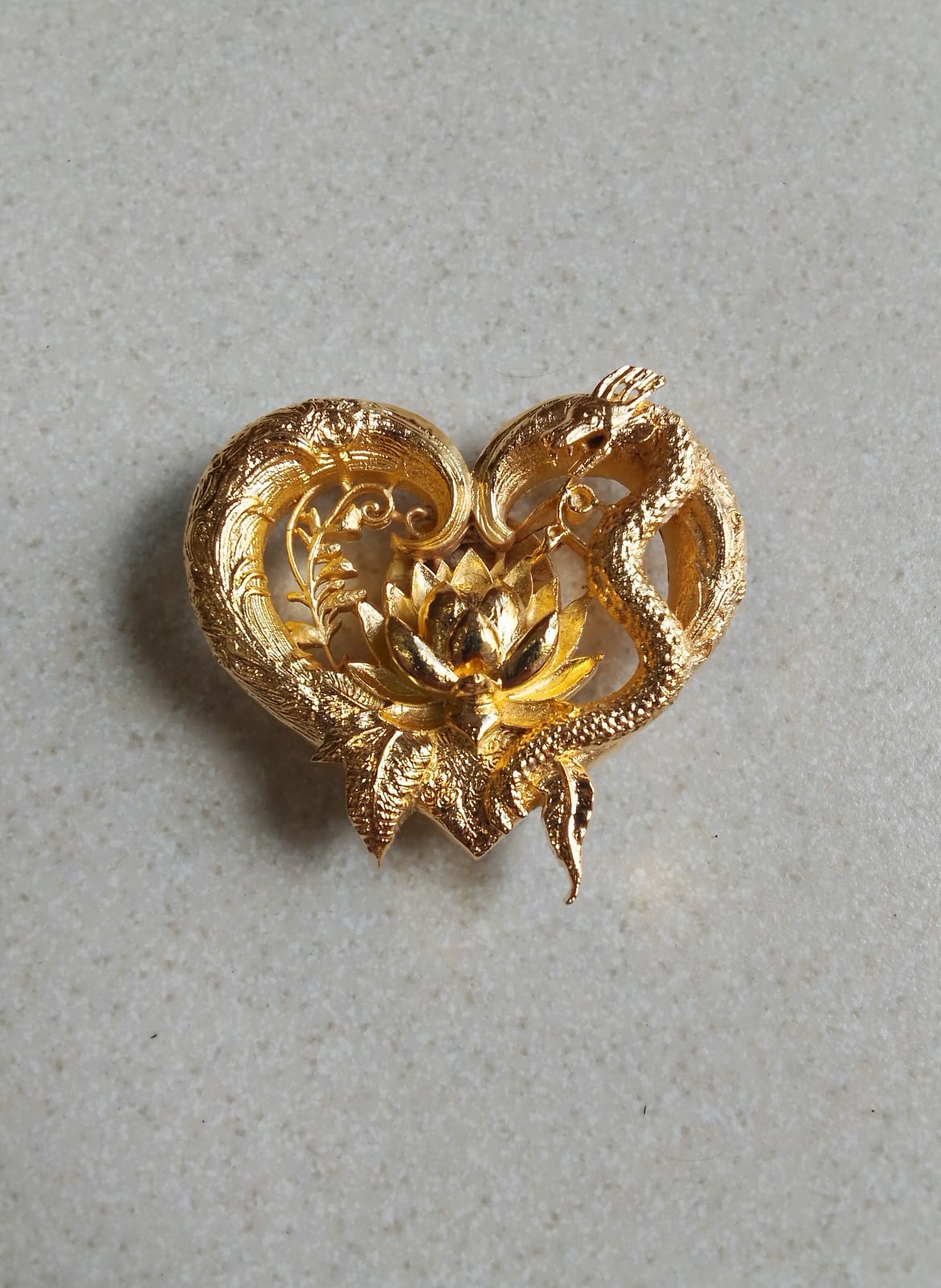 029 Mika Button Cover