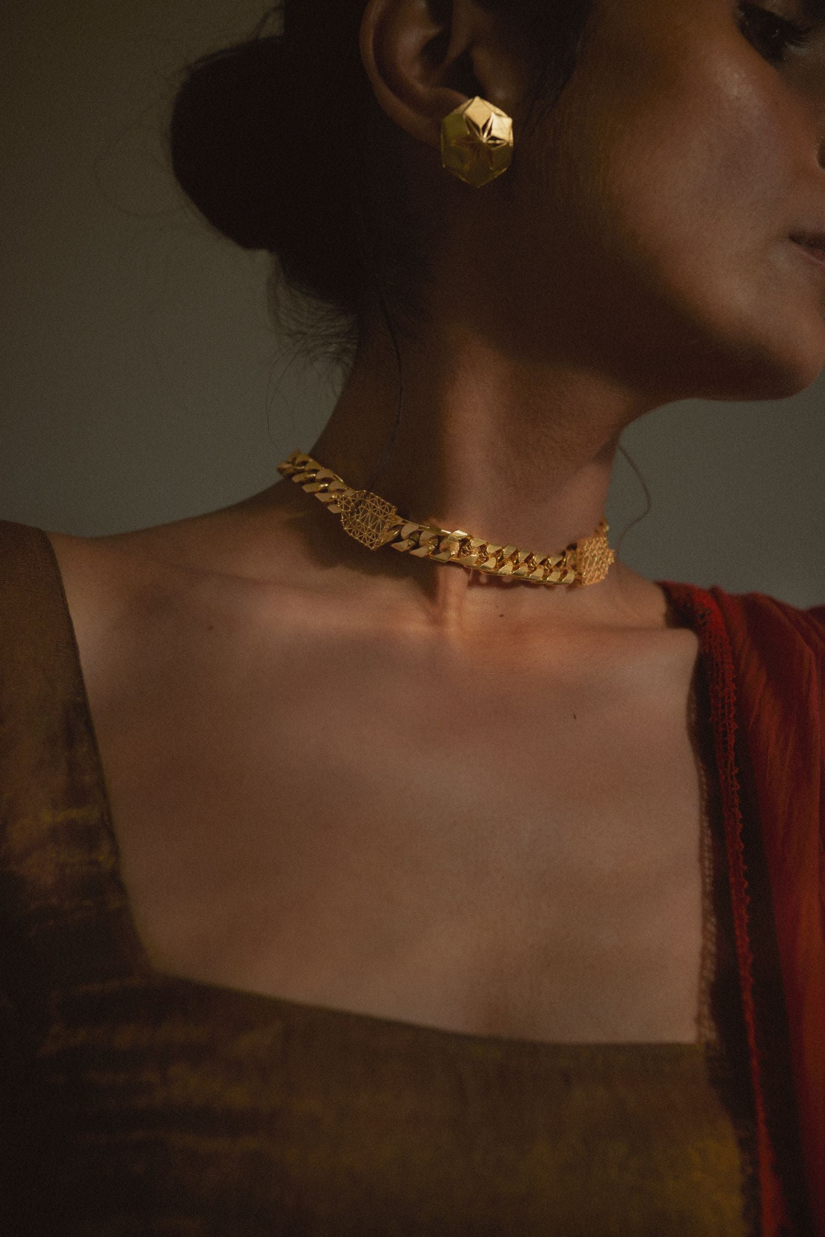 Dhuva Choker