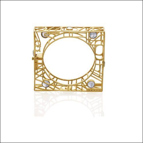 Nia Hand Cuff